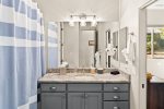 2nd bathroom with shower tub combo